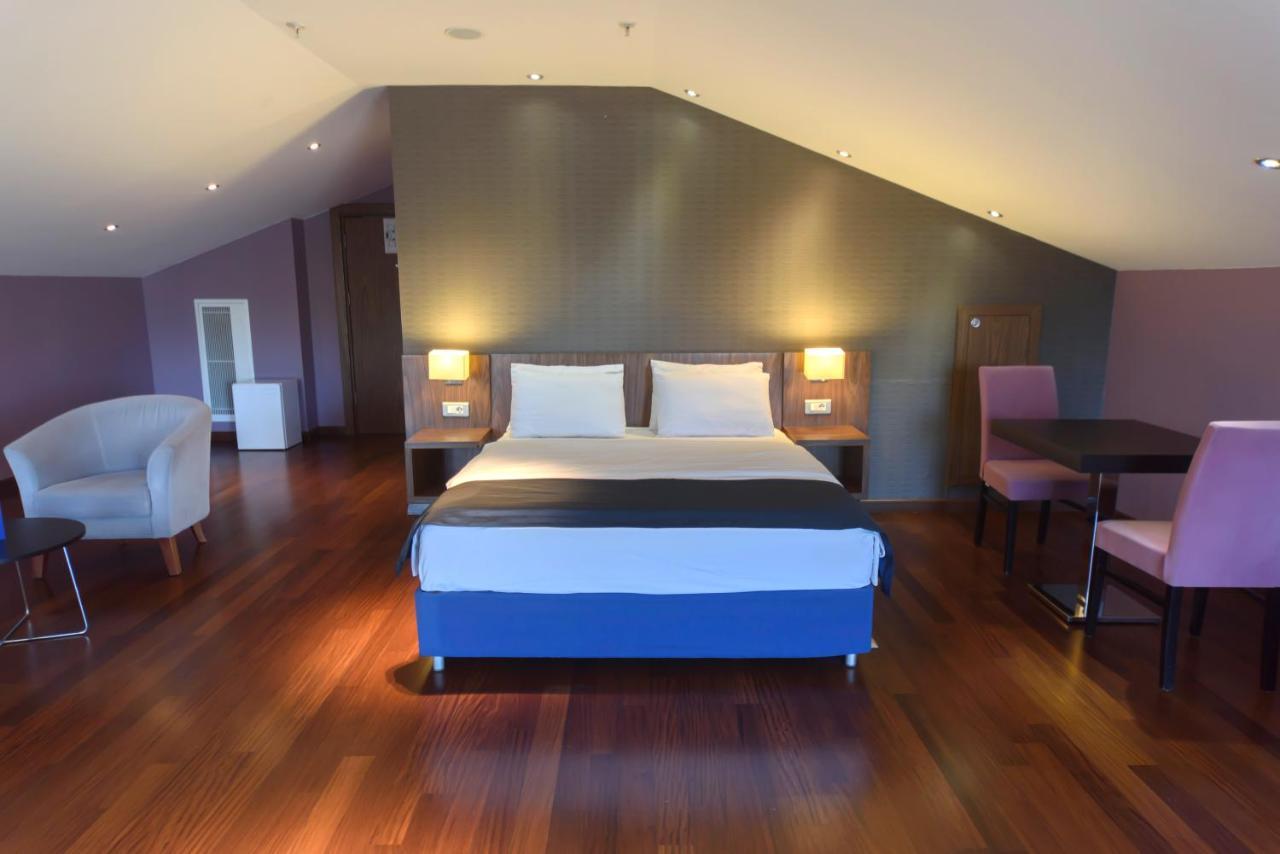 Holiday Inn Express Istanbul-Altunizade By Ihg Exteriör bild