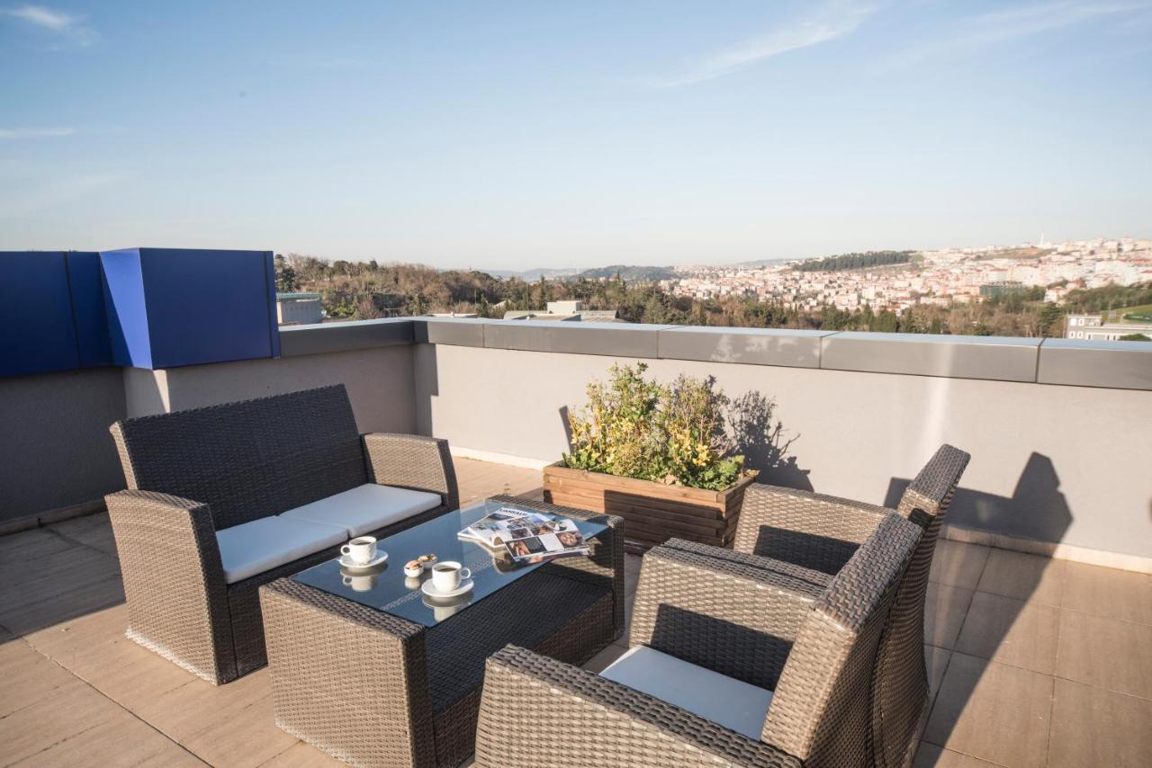 Holiday Inn Express Istanbul-Altunizade By Ihg Exteriör bild