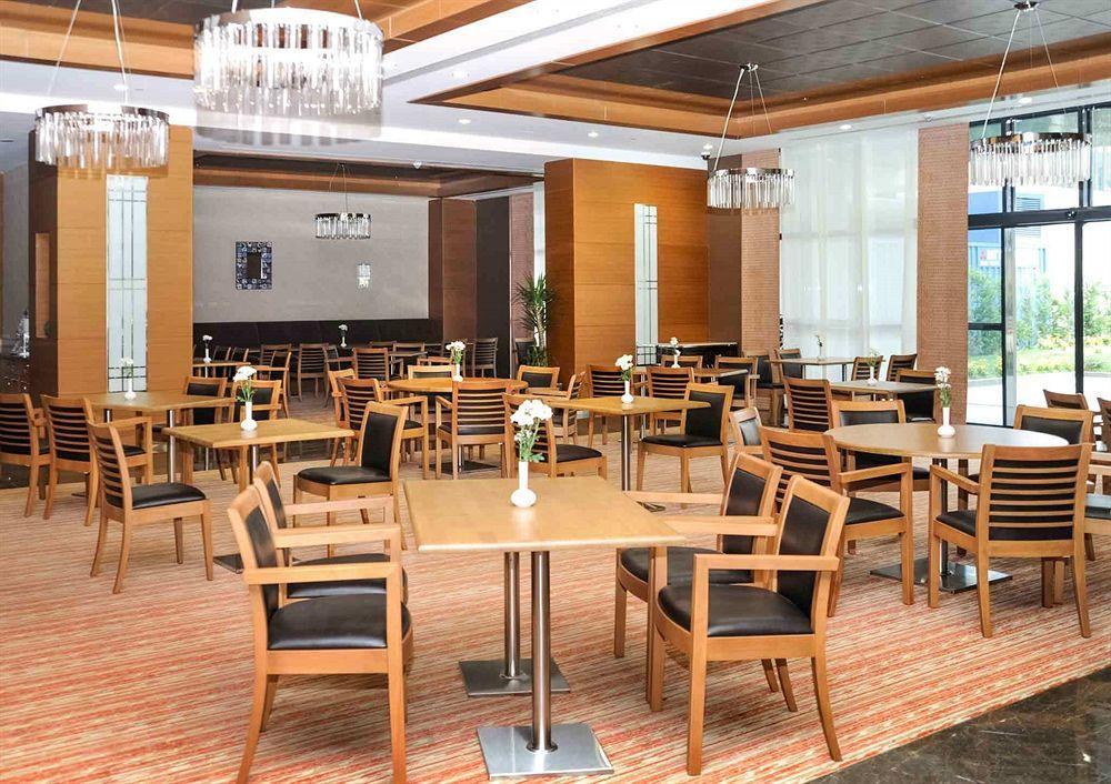 Holiday Inn Express Istanbul-Altunizade By Ihg Exteriör bild