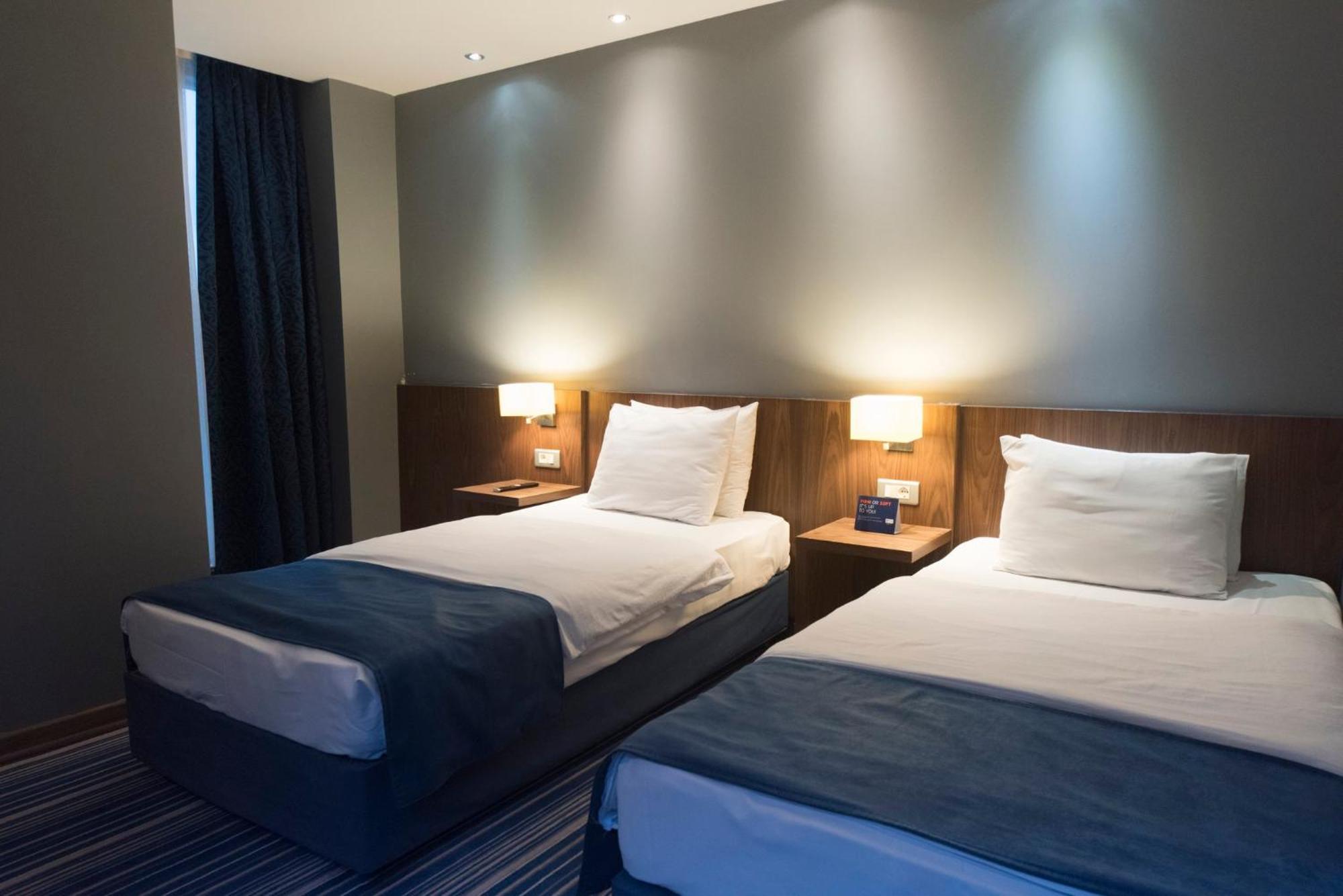 Holiday Inn Express Istanbul-Altunizade By Ihg Exteriör bild