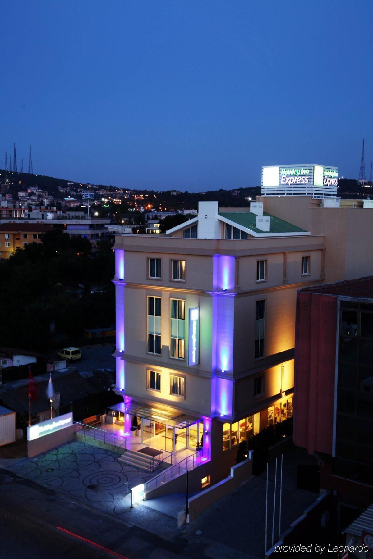 Holiday Inn Express Istanbul-Altunizade By Ihg Exteriör bild