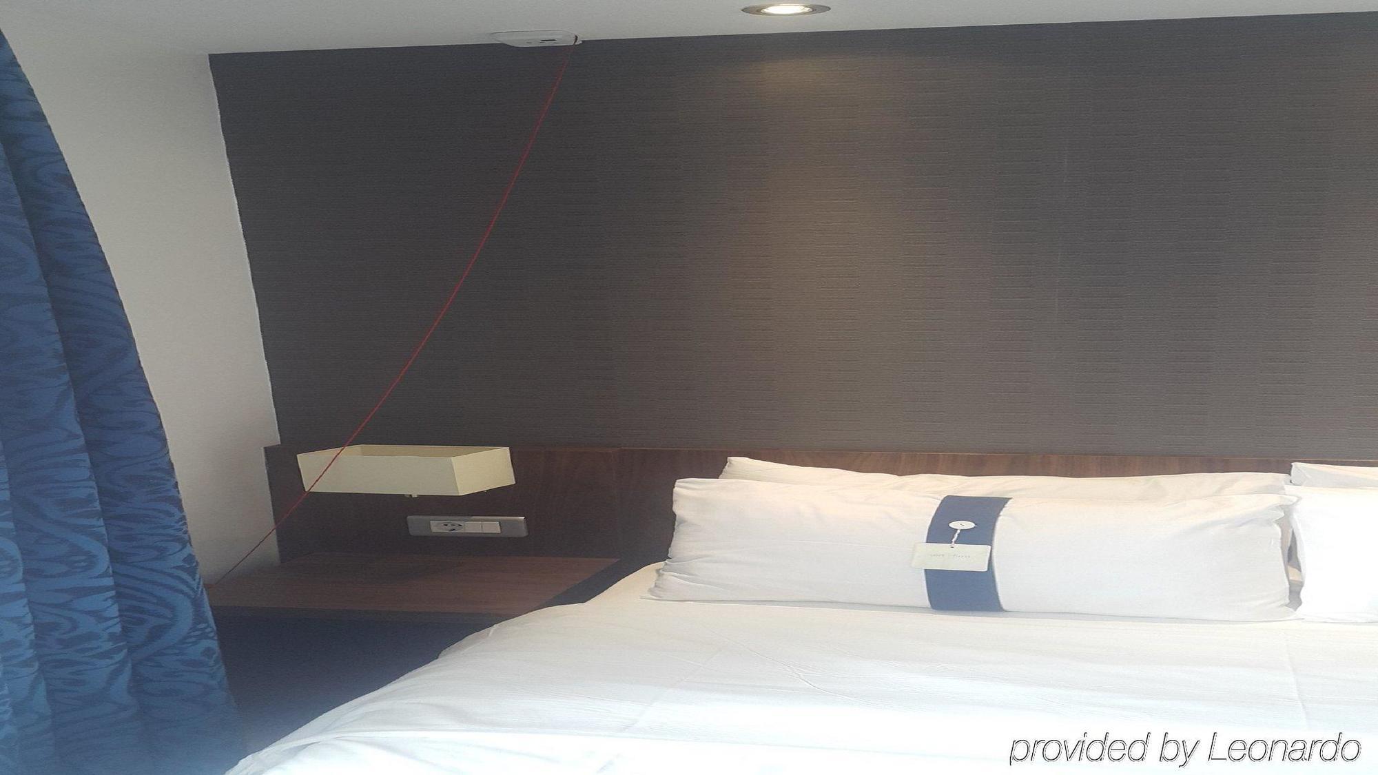 Holiday Inn Express Istanbul-Altunizade By Ihg Exteriör bild