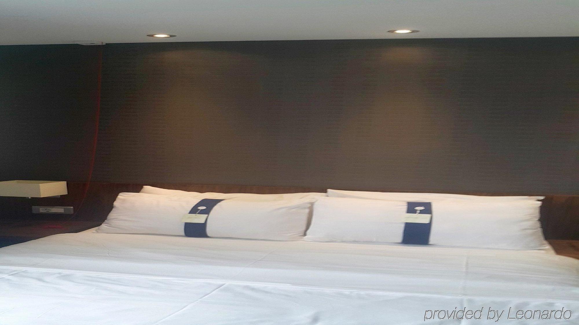 Holiday Inn Express Istanbul-Altunizade By Ihg Exteriör bild